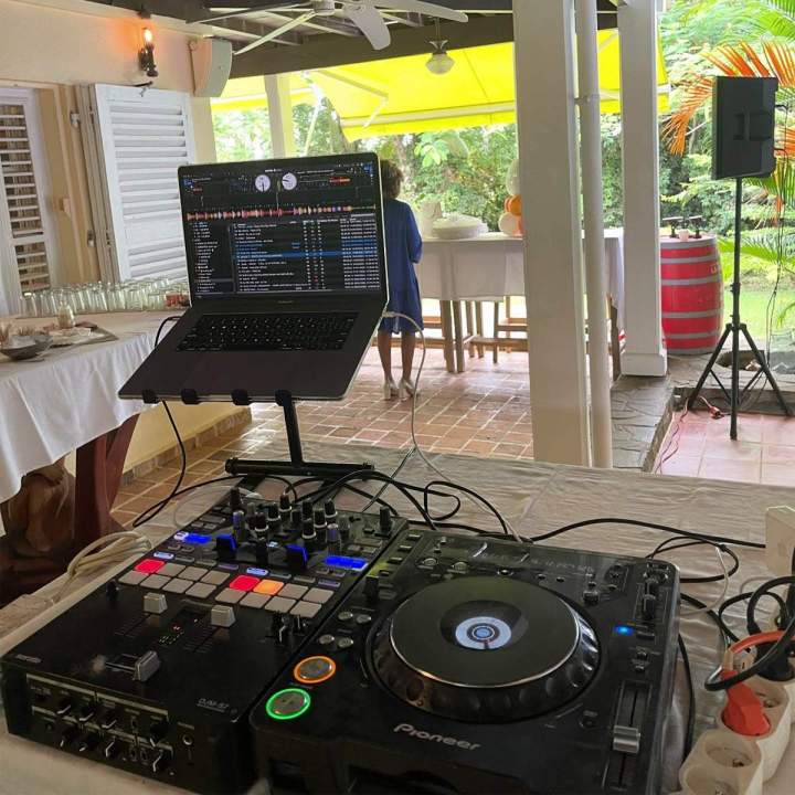 Prestation DJ + sonorisation